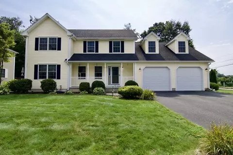 5 Angelica Dr, Springfield, MA 01129