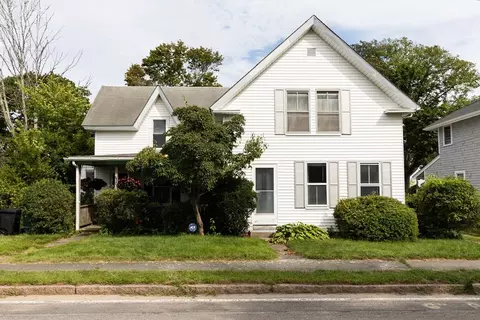 30 Shore St, Falmouth, MA 02540
