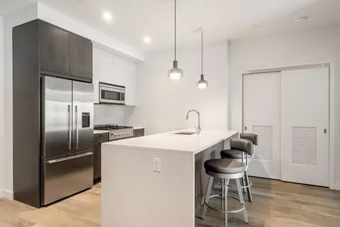 375 Canal St #902, Somerville, MA 02145