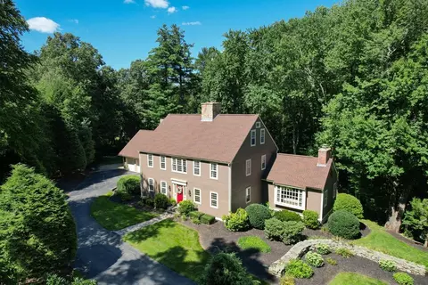 13 Old Farm Rd, Hopkinton, MA 01748