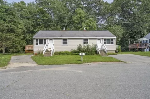 12 Jon St, Salisbury, MA 01952