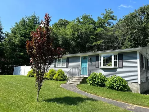 72 Black Brook Rd, Easton, MA 02375