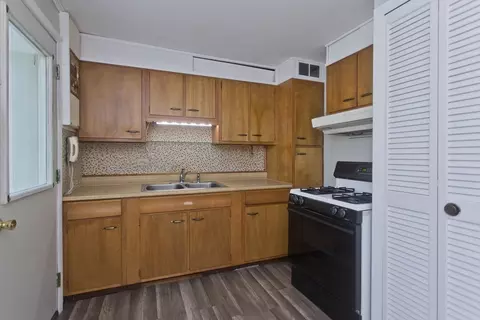 23 Greenleaf St, Chicopee, MA 01013 photo 6