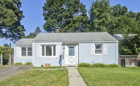 23 Greenleaf St, Chicopee, MA 01013