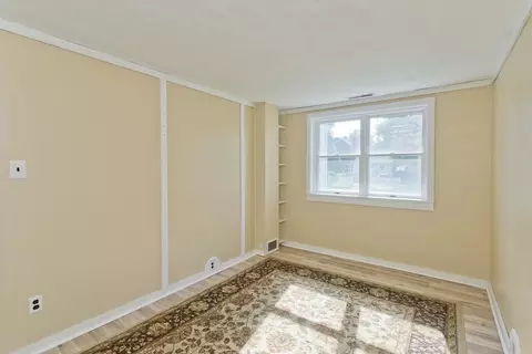 23 Greenleaf St, Chicopee, MA 01013 photo 9
