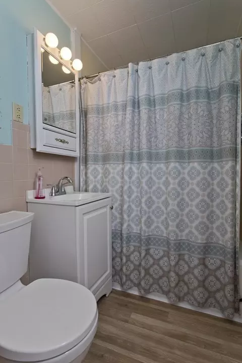 23 Greenleaf St, Chicopee, MA 01013 photo 8