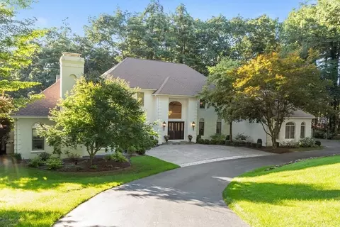 110 Mattison Dr, Concord, MA 01742