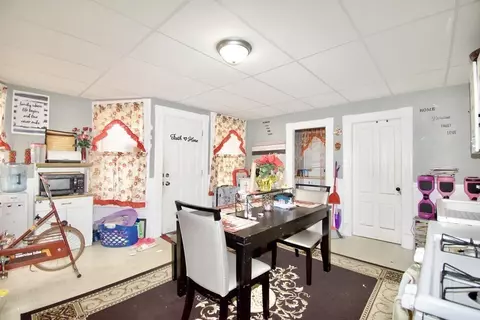 409 Main St, Springfield, MA 01151 photo 9