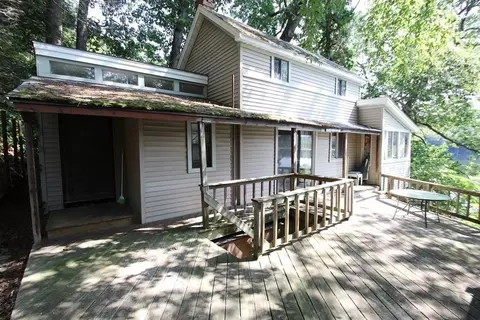 123 Pleasant St, Wenham, MA 01984