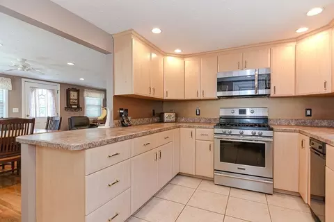 72 Quincy Ave, Dedham, MA 02026 photo 12