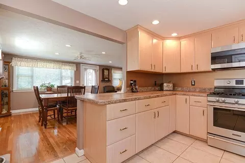 72 Quincy Ave, Dedham, MA 02026 photo 11
