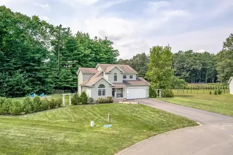 22 Willow Cir, Easthampton, MA 01027 photo 2