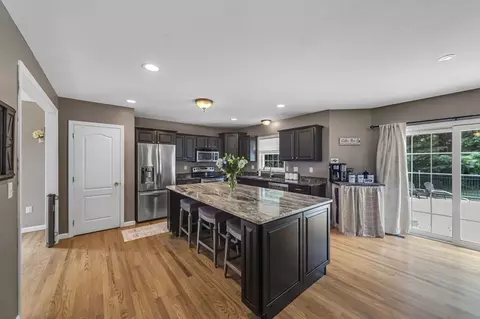 22 Willow Cir, Easthampton, MA 01027 photo 9