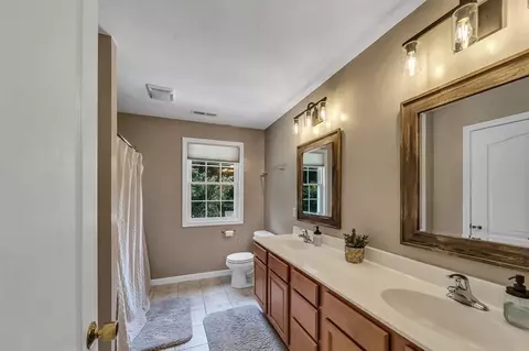 22 Willow Cir, Easthampton, MA 01027 photo 17