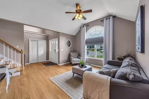 22 Willow Cir, Easthampton, MA 01027 photo 6