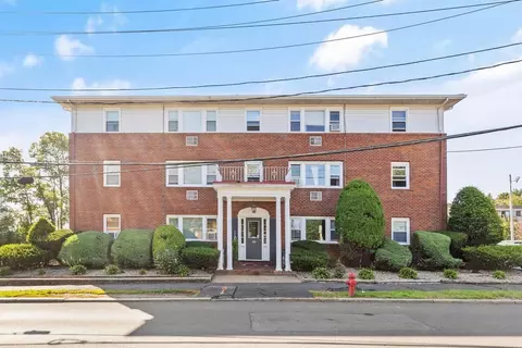 100 Magnolia Ave #3, Lynn, MA 01904