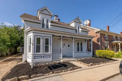 22 County St, Blackstone, MA 01504