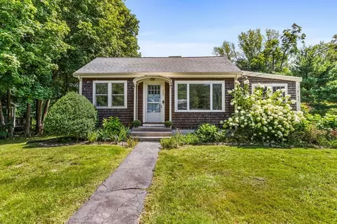 246 Beechwood St, Cohasset, MA 02025