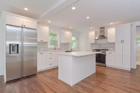 237 Orchard St, Millis, MA 02054 photo 2