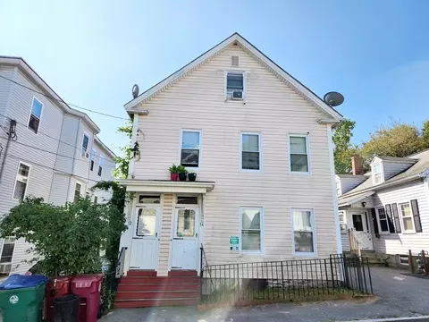 12-14 Marsh St, Lowell, MA 01854