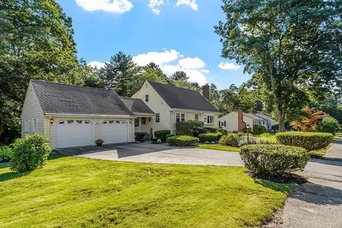 42 Grace Dr, Wilmington, MA 01887