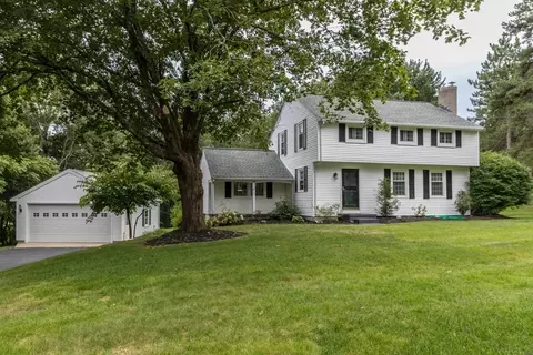 137 West St, Northborough, MA 01532