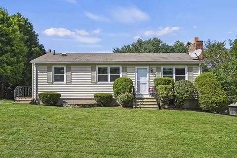 39 Bay Path Rd, Spencer, MA 01562
