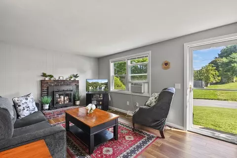 39 Bay Path Rd, Spencer, MA 01562 photo 5