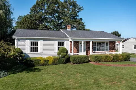 20 Holcomb St, Fairhaven, MA 02719