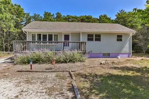 8 Pine Ridge End, Truro, MA 02652