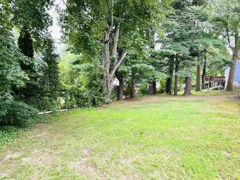 27 Dayton St, Springfield, MA 01118 photo 8