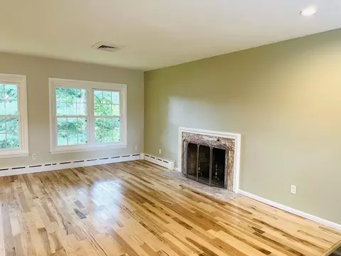 27 Dayton St, Springfield, MA 01118 photo 26