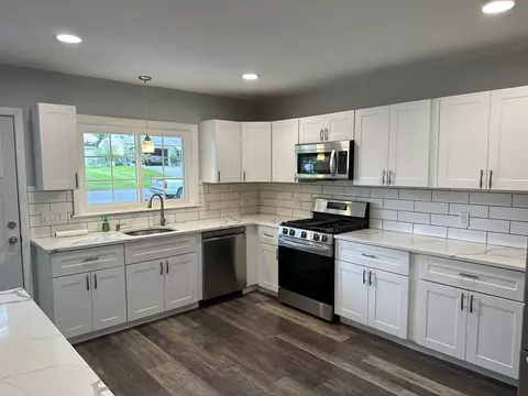 27 Dayton St, Springfield, MA 01118 photo 15