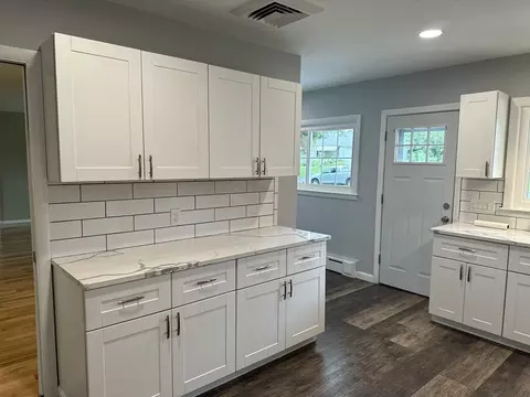 27 Dayton St, Springfield, MA 01118 photo 13