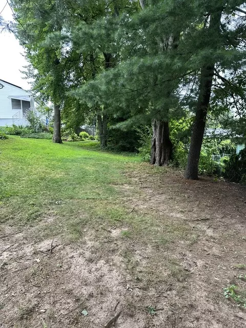 27 Dayton St, Springfield, MA 01118 photo 12