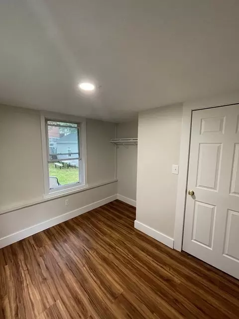 202 Dunmoreland St, Springfield, MA 01109 photo 12