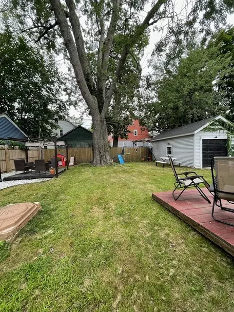 202 Dunmoreland St, Springfield, MA 01109 photo 32