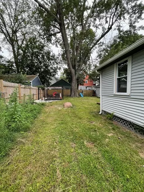 202 Dunmoreland St, Springfield, MA 01109 photo 33