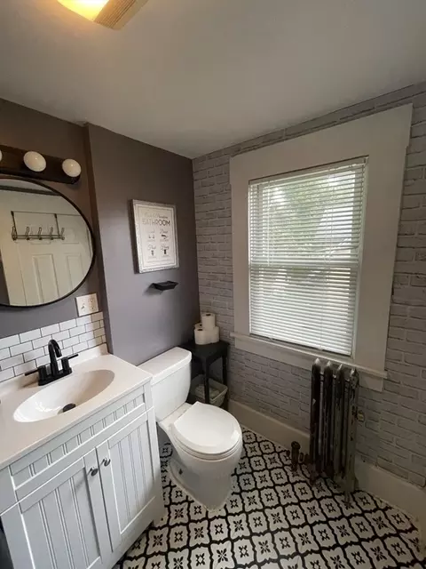 202 Dunmoreland St, Springfield, MA 01109 photo 28