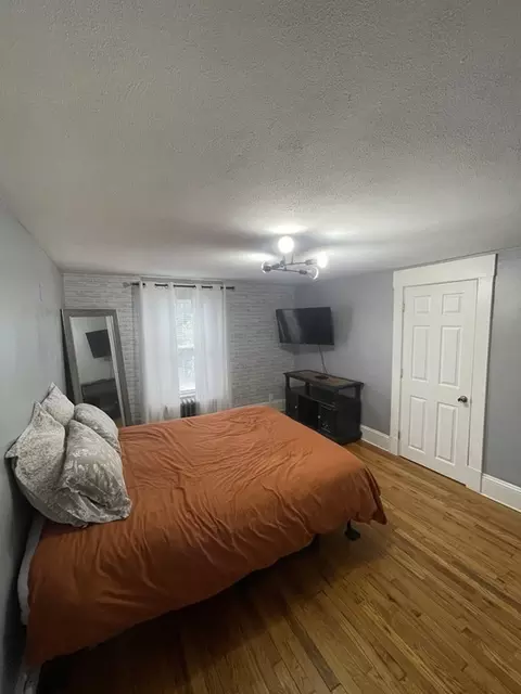202 Dunmoreland St, Springfield, MA 01109 photo 25