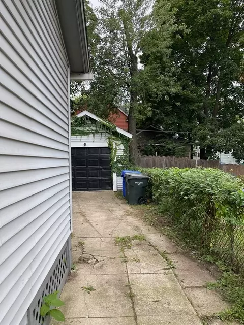 202 Dunmoreland St, Springfield, MA 01109 photo 34