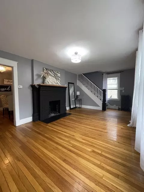 202 Dunmoreland St, Springfield, MA 01109 photo 5