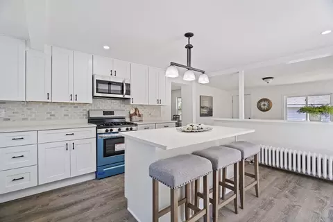 11 Spring St, Salisbury, MA 01952 photo 4