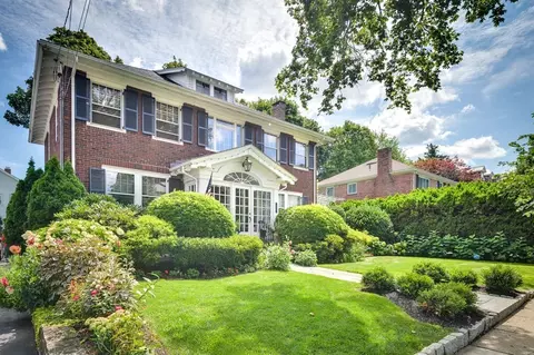 104 Manet Rd, Newton, MA 02467