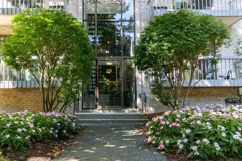85 Commons Dr #211, Shrewsbury, MA 01545