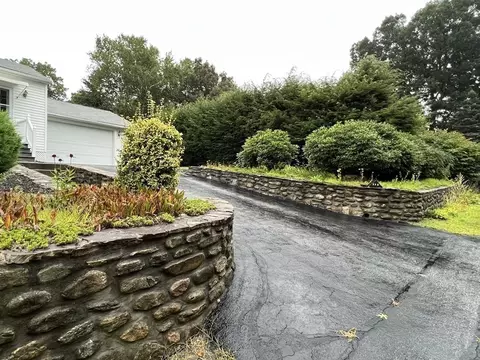 131 Lakeside Ave, Webster, MA 01570 photo 4