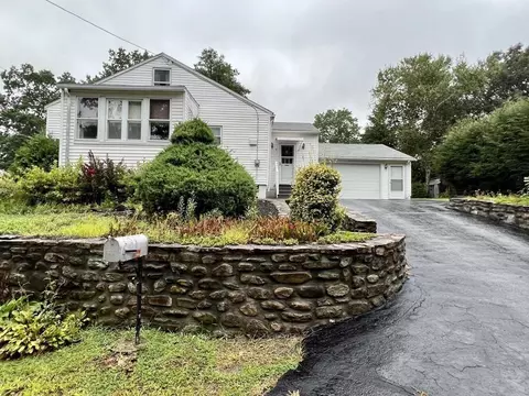 131 Lakeside Ave, Webster, MA 01570 photo 3