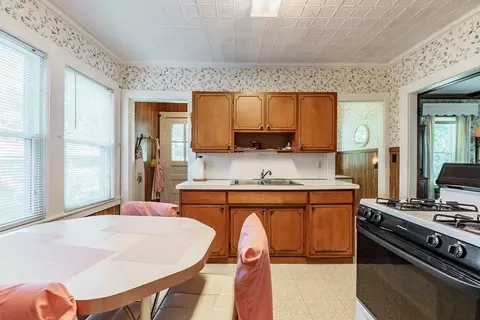 73 Sunapee St, Springfield, MA 01108 photo 18