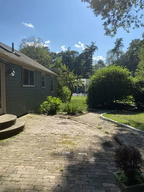 85 Whitcomb Ave, Hingham, MA 02043 photo 17