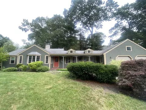 85 Whitcomb Ave, Hingham, MA 02043